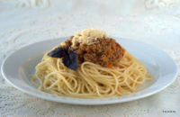 Спагетти с соусом болоньезе с говядиной